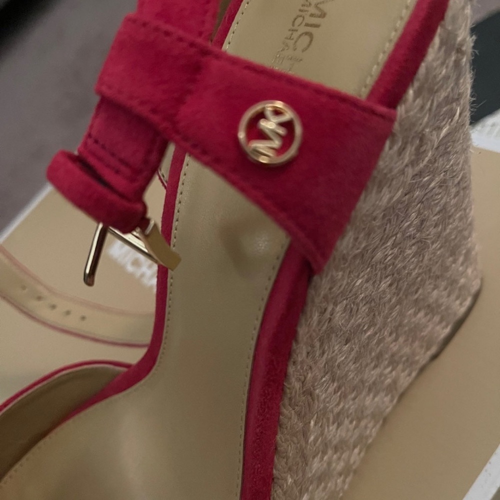 NEW Suede Michael Kors Wedge Sandals - 10 - Picture 2 of 6
